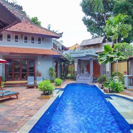 Villa Naga Maya Legian Exterior foto